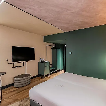 Novotel