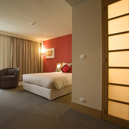 Novotel Hotel 4*