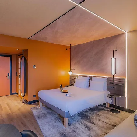 Novotel Hotel 4*