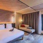 Novotel Hotel 4*