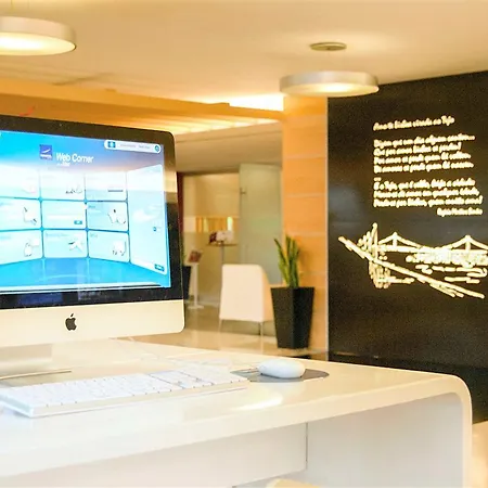 Отель Novotel