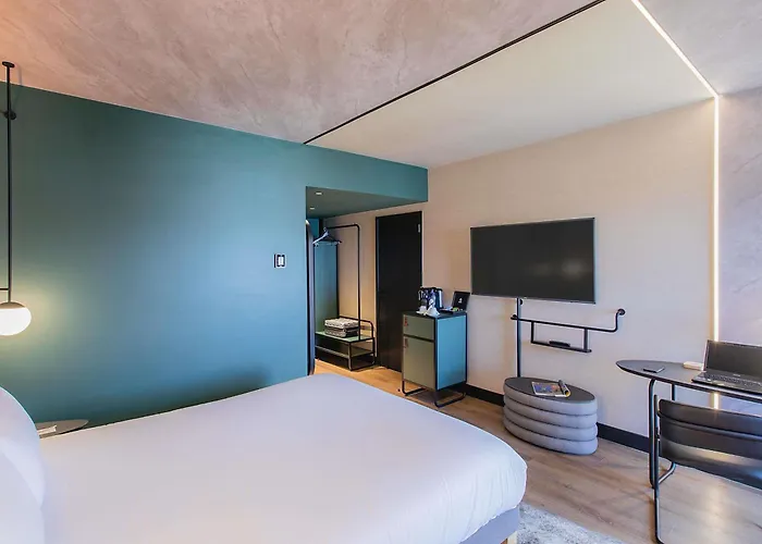 Novotel 4*